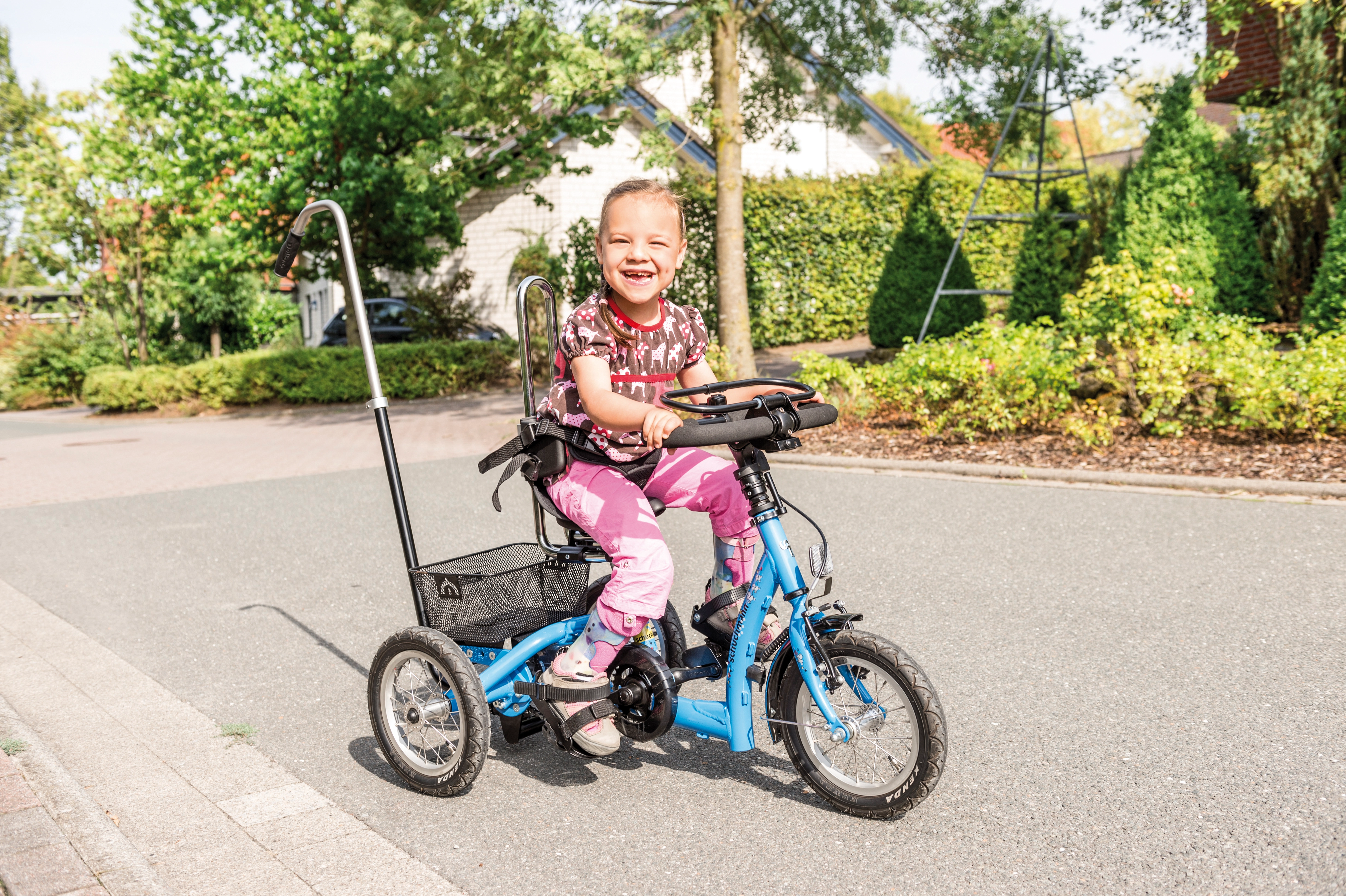 1) schuchmann_momo_kinderdreirad Kopie